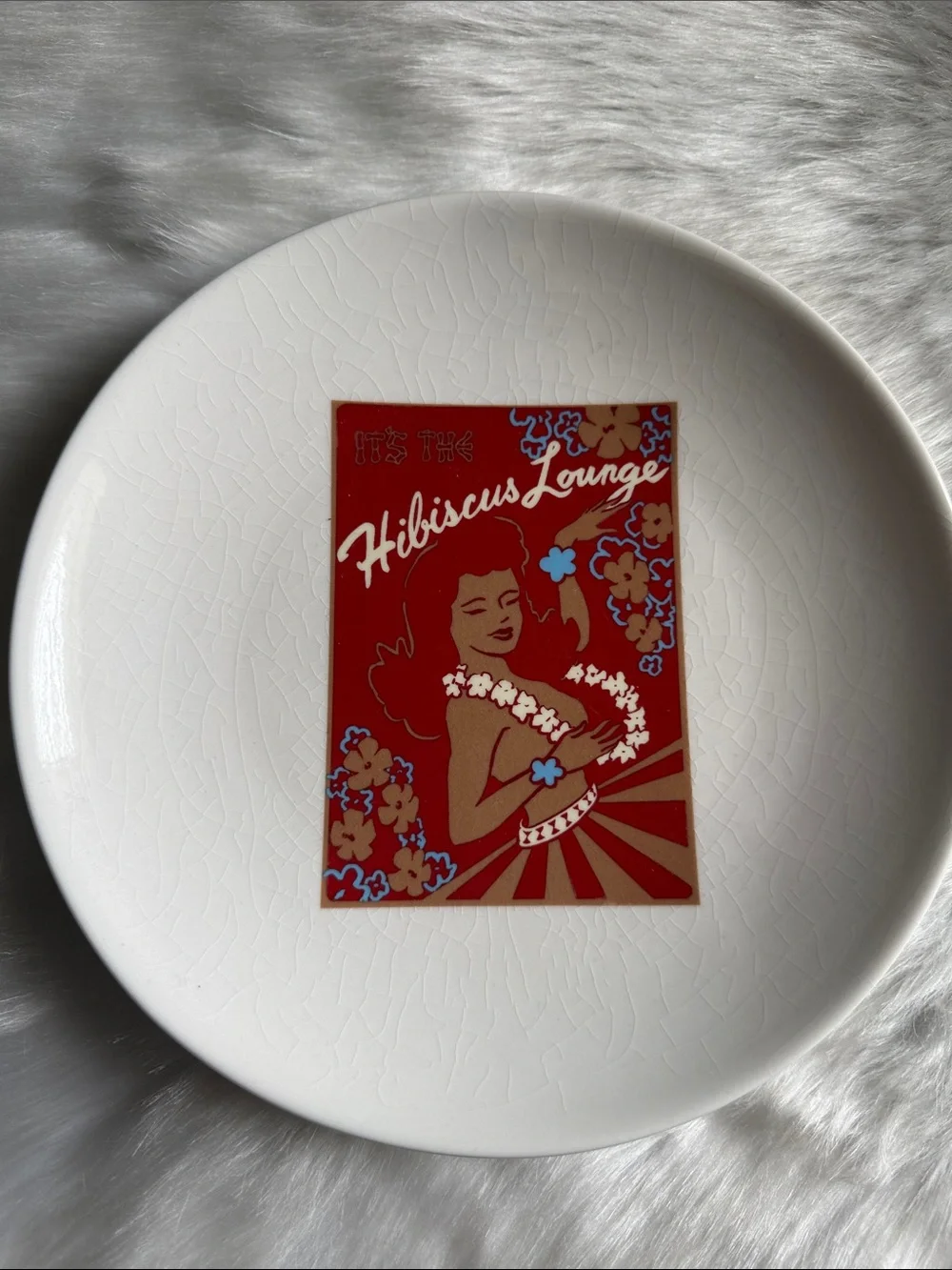 Pottery Barn Vintage Aloha Girls  appetizer/dessert plates Set of 2